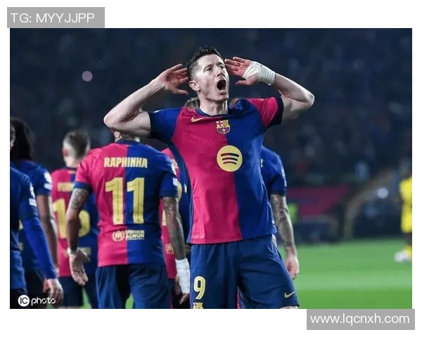 西杯赛场梅开二度莱万再创辉煌助球队晋级下一轮 西杯赛场梅开二度莱万再创辉煌助球队晋级下一轮