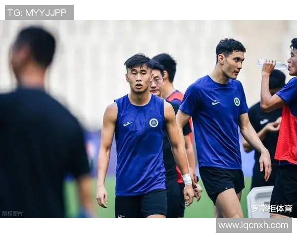 戴伟浚助攻深圳新鹏城展现足球魅力与团队精神的完美结合